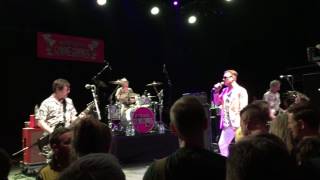 Me First and the Gimme Gimmes - Sweet Caroline (Live in London 25/02/17)