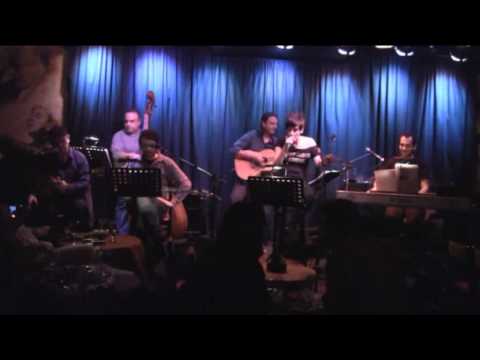 -Live- Η μέλισσα [The bee] -- Elena Delichristou