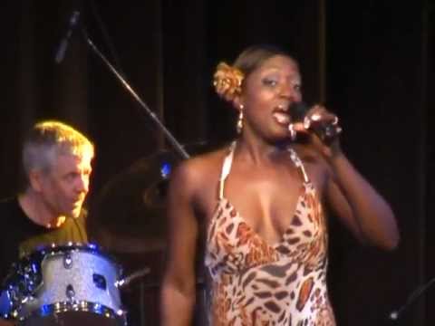 Shanna Waterstown - Let me love you baby