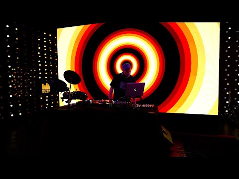 DJ Shadow - Full Performance (Live on KEXP)