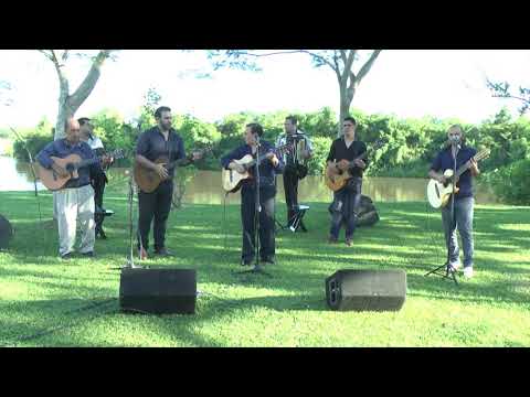 Los Hijos de los Barrios junto a sus Padres Martiniano y Tomas Barrios .