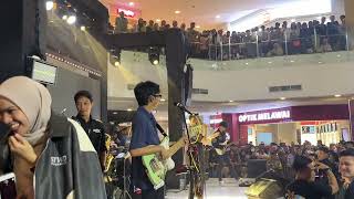 Download lagu Mario G Klau Ft. Penonton - Pulanglah (Karya Kreatif Sulawesi Tengah 2025 : Atrium Palu Grand Mall) mp3