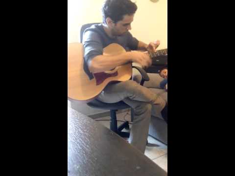 Andy Mckee Workout (under LSD..)