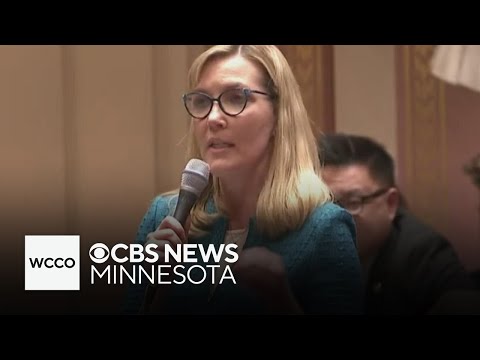 All DFL Sens., including Nicole Mitchell, vote to let her keep voting on Minnesota floor