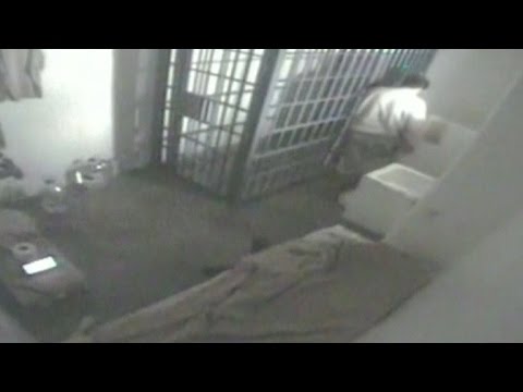 See Surveillance Footage of El Chapo's Prison Escape