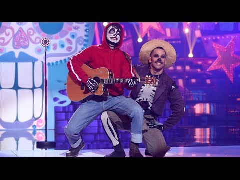 Carlos Baute imita a Miguel de ‘Coco’ en ‘Recuérdame’ y ‘Un poco loco’ - Tu Cara Me Suena