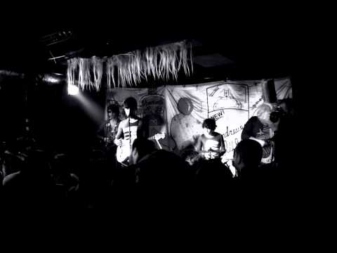 Hunx and his Punx - Too young to be in love /  live at Powiększenie, Warsaw, Poland