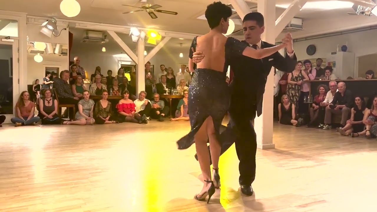 Marina Teves & Rodrigo Videla - No Me Extraña