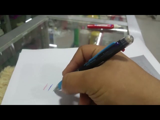 Vídeo relacionado con Bolígrafo multifunción 4 en 1 recargable y retráctil + lápiz mecánico 0,5 mm, punta fina, barril metálico rojo, tintas negras/rojas/azules, multicolor con caja regalo metálica