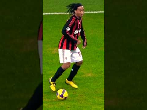 Ronaldinho: O Bruxo Em MILÃO 🪄🔥⚽