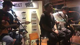 Download lagu Pee Wee Gaskins - I Hang Out with Zombies without Being One of Them (Acoustic Live 11/4/2023) mp3
