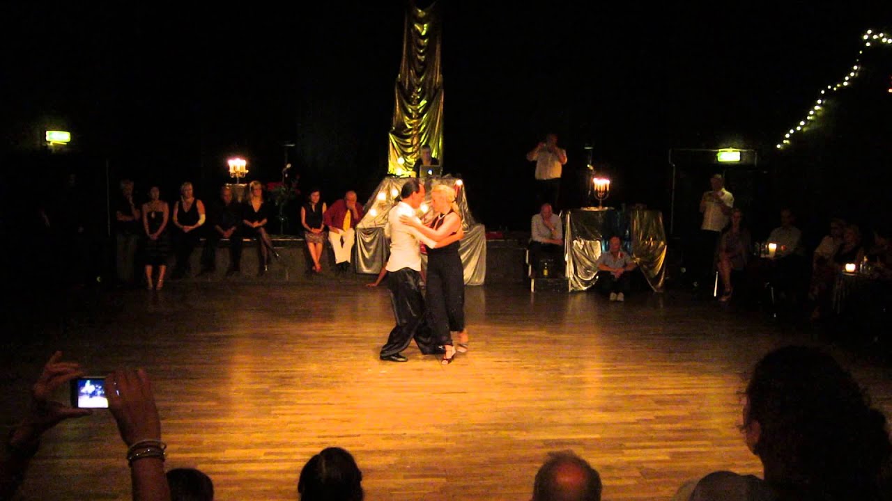 Helen La Vikinga and Pino Dangiola