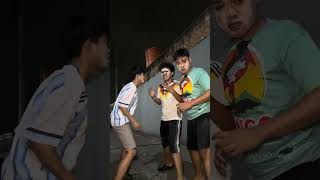 Download lagu Poor thing, his clothes got soaked😂 mp3