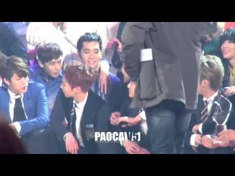 [Fancam] 131227 KBS Gayo Daechukje - Taking photo (EXO Kris focus)