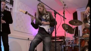 Perdu Dans Paris by The Tangent