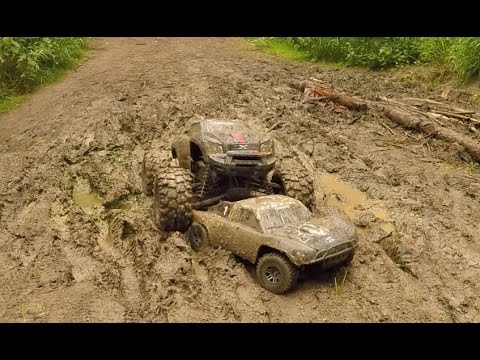 Traxxas X-Maxx & Slash, Mud Bash!