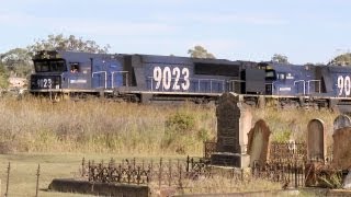 preview picture of video 'Pacific National Coal Trains with 90 Class Locomotives - PoathTV Australian Railways & Railroads'