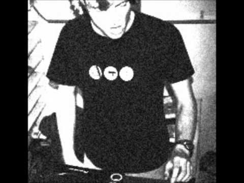 Bassjackers vs Nirvana - Mush Mush Teen Spirit ( Mr. Broke mash up )