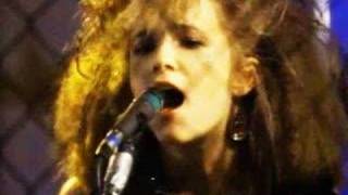 Lea Thompson &amp; Thomas Dolby - Hunger City