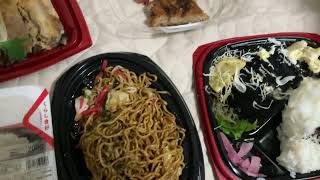 深夜に弁当を食べる