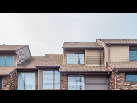 15 Ross Road, Wallington, NJ Presented by Eva Miragliotta.