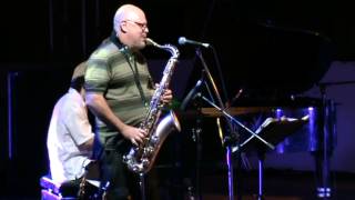 Hermeto Pascoal_Viajando_pelo_Brasil_e_Acuri_Sant'AnnaArresiJazz2012.MPG