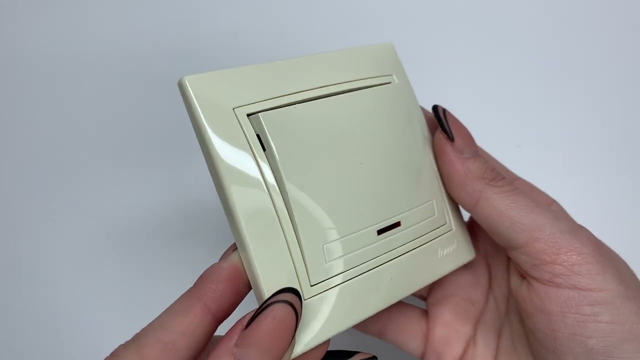 Выключатель одноклавишный с подсветкой и вставкой LEZARD Mira крем