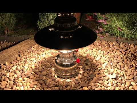 Anchor lantern, with and without Petromax top reflector