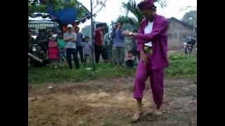 preview picture of video 'Adat penyambutan Calon Pengantin Pria di Cilodong Depok'