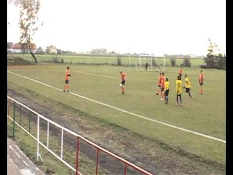 Fragmenty meczu Piast Złotniki Kujawskie - Zagłębie Piechcin [trampkarze]