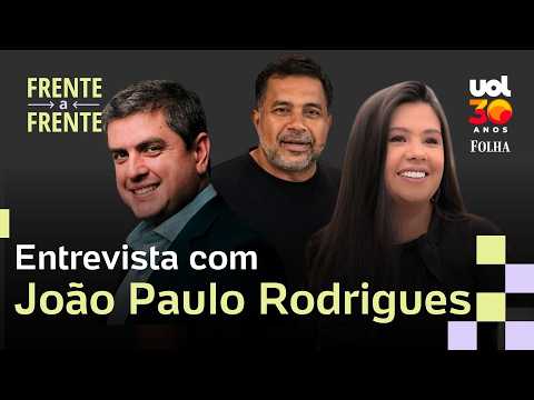 João Paulo Rodrigues, do MST, fala sobre Lula, Flávio Bolsonaro, eleições e mais no Frente a Frente