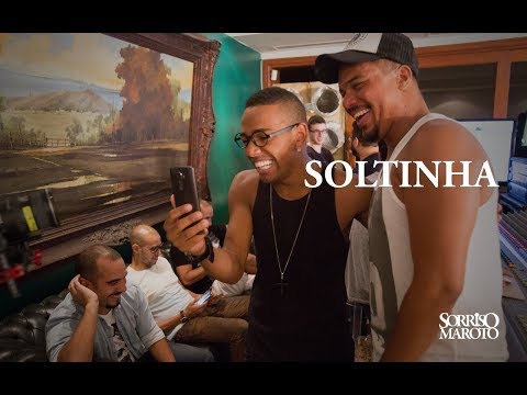 Soltinha - Sorriso Maroto (part. Nego do Borel) [Lyric Vídeo]