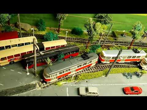 modellstrassenbahn. Tatra T4d Tram. und es hat klack gemacht vertont