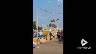 faze tari mini tornada la un festival