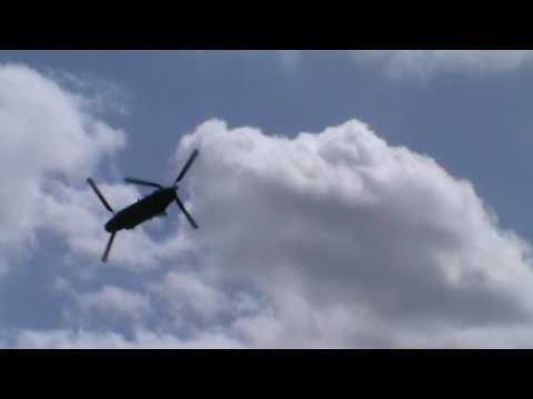 Chinook doing a 'handbrake turn'