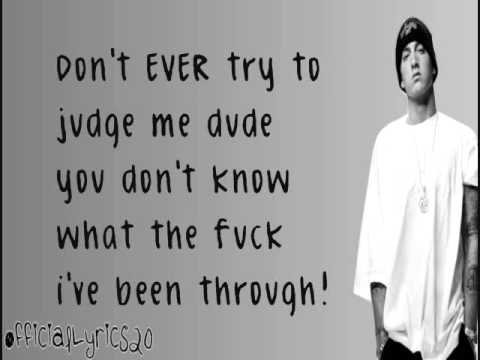 B rabbit vs papa doc. Школа кролика игра. B rabbit vs papa doc. 8 миля альбом. Эминем мокинбёрд текст.