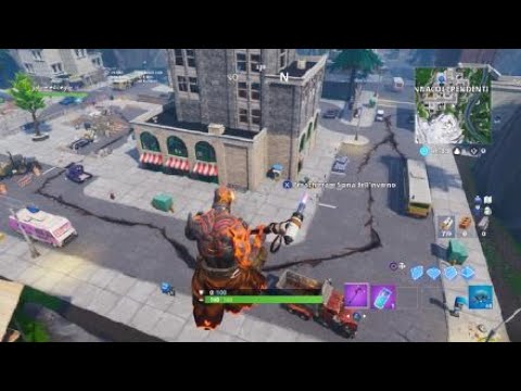 Fortnite guardate che crepa sta a pinnacoli pendenti e vedete che manca un palazzo