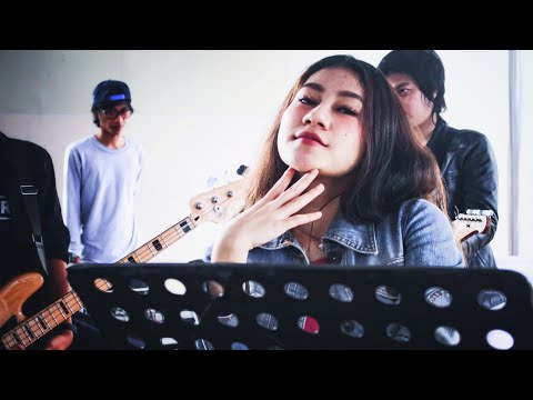 Datuk band ft. Anggi Vinadra