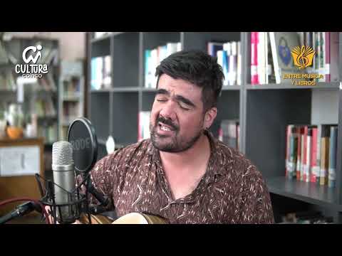 Entre Música y Libros - Felipe Espinoza