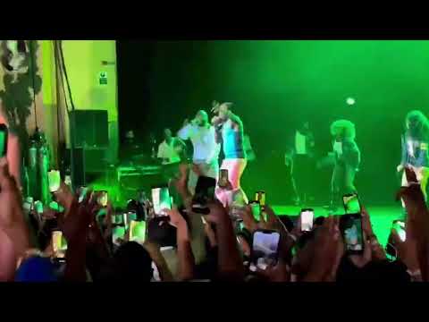 CROWD CHORUS AS DAVIDO JOINS ADEKUNLE GOLD ON STAGE TO PERFORMS "HIGH" LIVE ON STAGE AT THE 02 ARENA