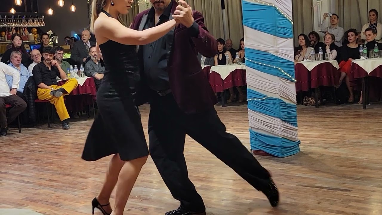 Paula Emerick y Juliano Andrade at Cachirulo