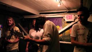 Grouplove - Lovely Cup (Sleepover Shows)