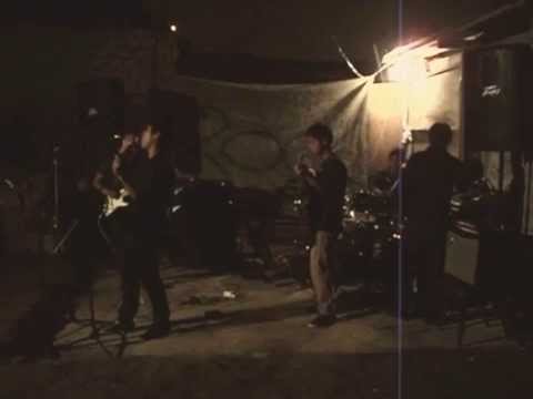 Entre Dos Tierras Cover