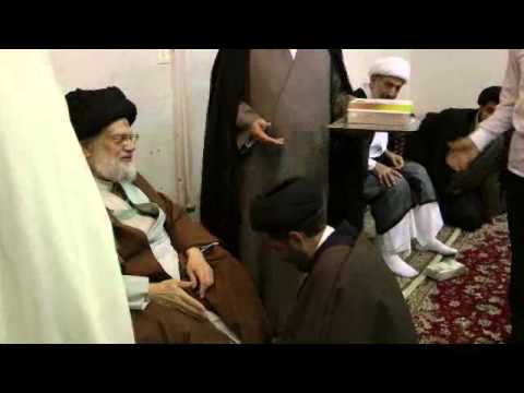 ⁣سماحة السيد المرجع يعمّم طالبين من طلبة الحوزة العلمية