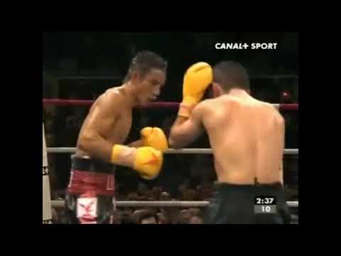 2006: Somsak Sithchatchawal vs Mahyar Monshipour (Round 10) (The Ring Magazine Round of the Year)