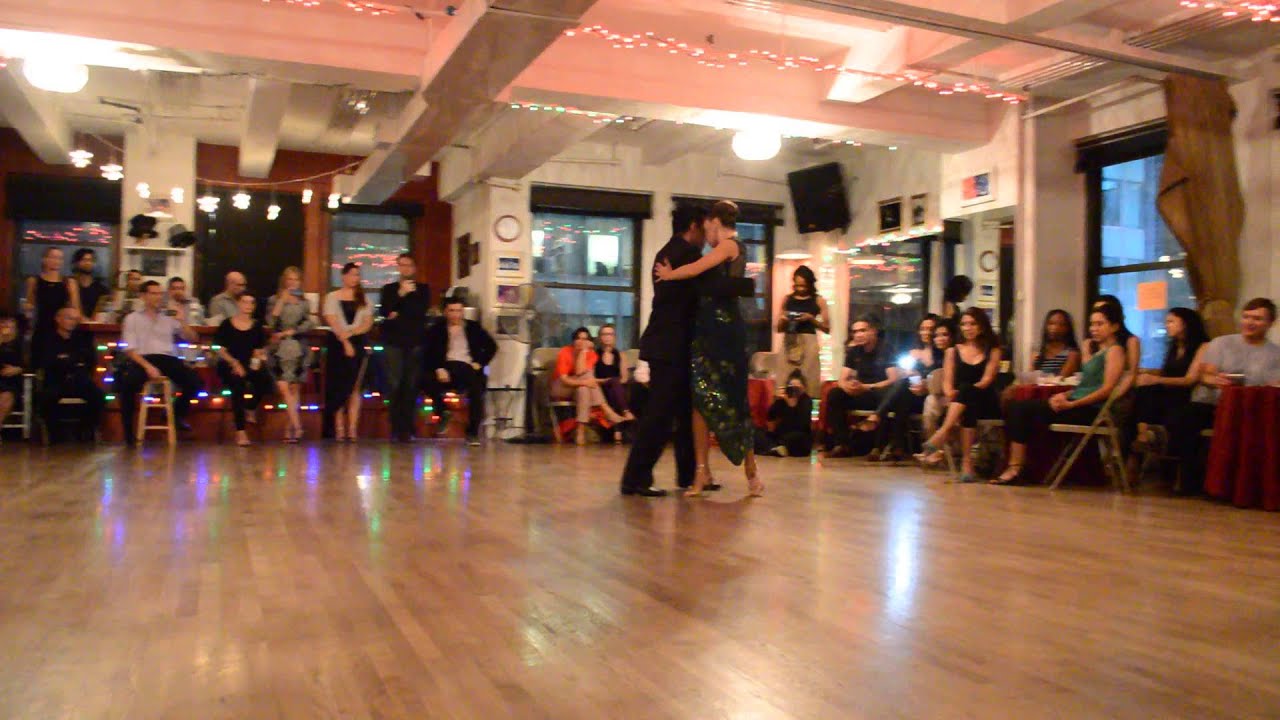 Maria Blanco & Leonardo Sardella at La Romeria Milonga, Tango x 3. Video #1