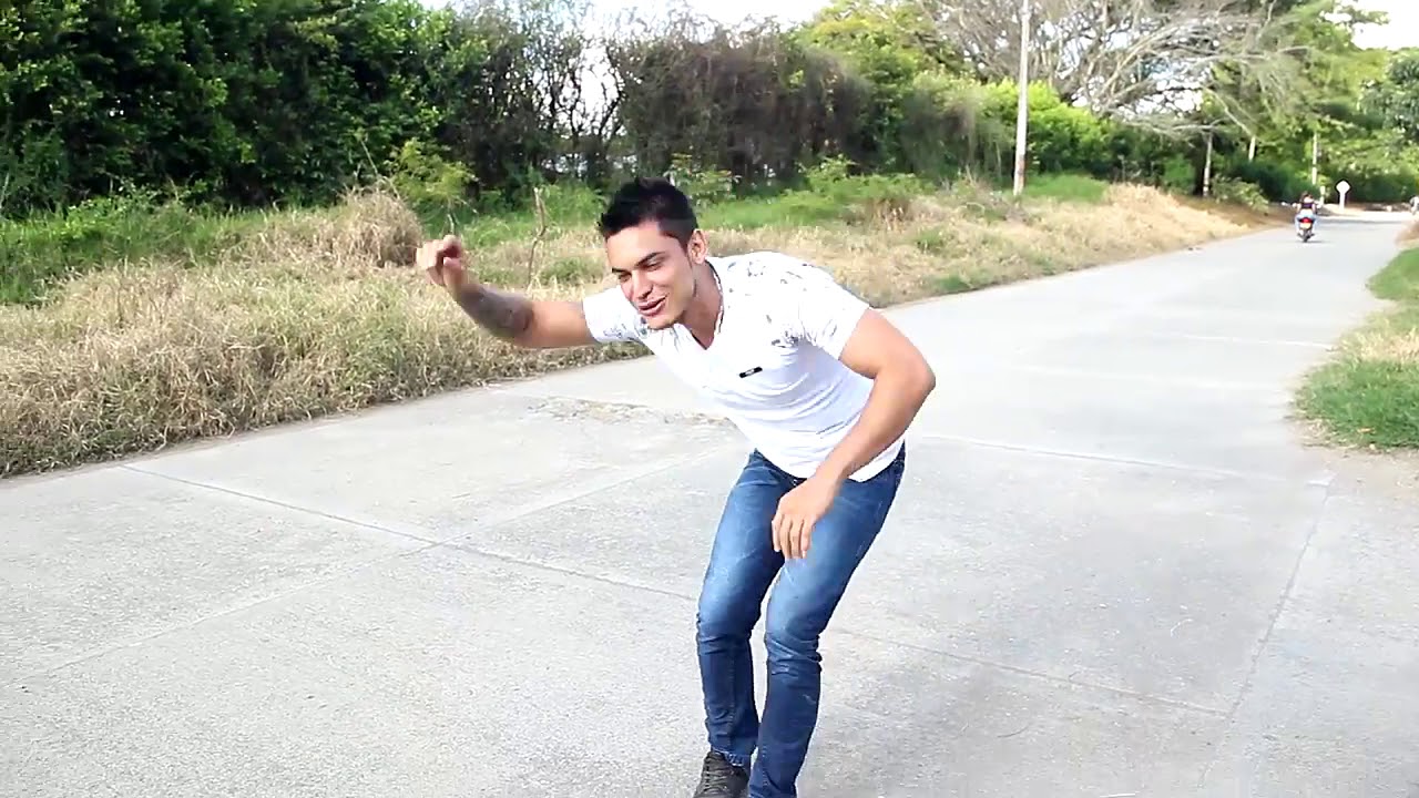 Putar video CARRO PASA ENCIMA DE MI PIE - TATTOXTREME sekarang CARRO PASA ENCIMA DE MI PIE - TATTOXTREME