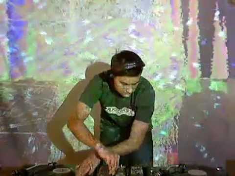 Fiba & Wuki Dj set @ RTS.FM 17.12.2011 - visuals by Thief