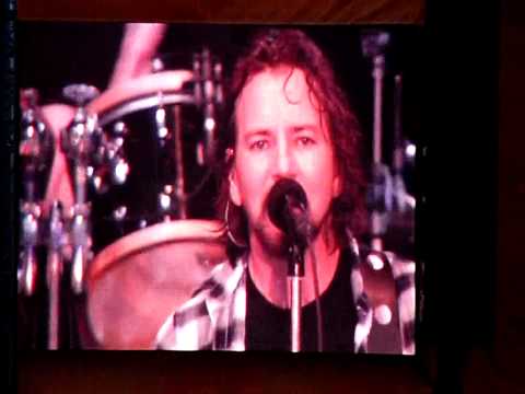 Pearl Jam - Just Breathe (Live) - at Hard Rock Calling, London,  26 June 2010