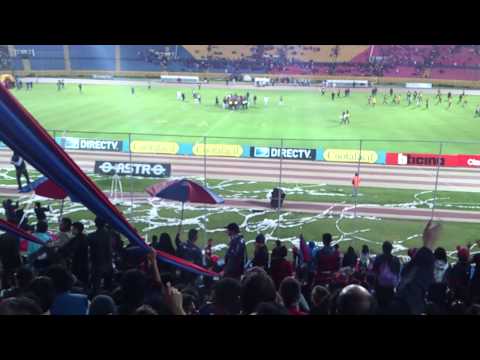 "MAG fiesta inQontrolable!" Barra: Mafia Azul Grana &bull; Club: Deportivo Quito